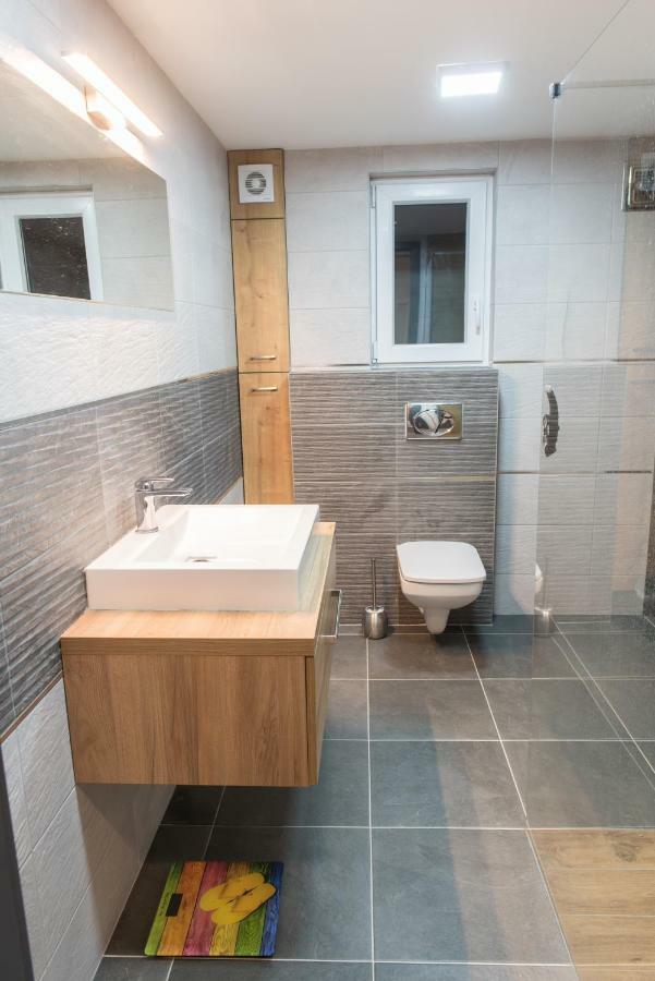 New Loft Style Appartman In The Heart Of The City Budapest Luaran gambar