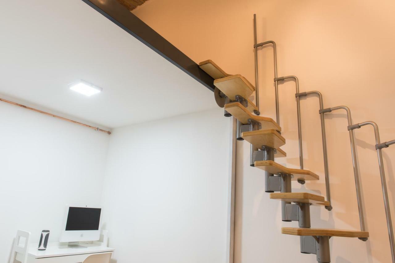 New Loft Style Appartman In The Heart Of The City Budapest Luaran gambar